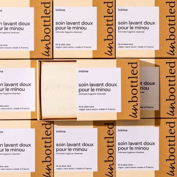 UNBOTTLED Soin Lavant Doux pour le Minou &ndash; Батончик для інтимної гігієни 588408 фото
